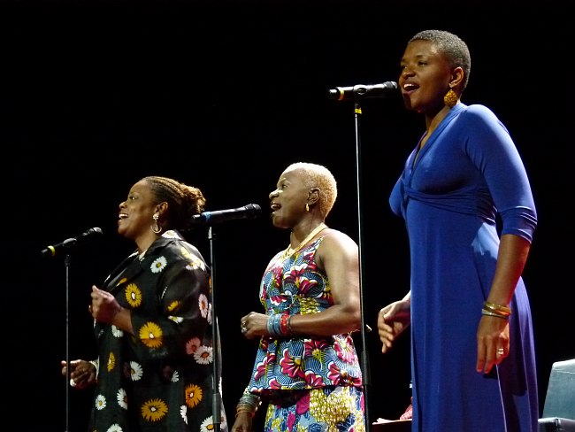 Dianne Reeves, Angelique Kidjo, Lizz Wright