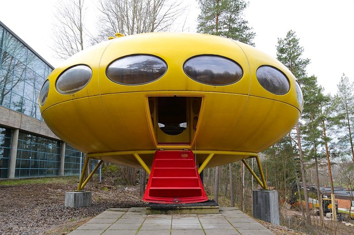 Futuro House (photo © Ralph Dombrovsky)