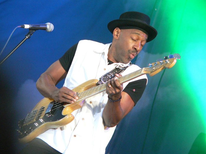 Marcus Miller (photo © Cyril Moshkow, 2007)