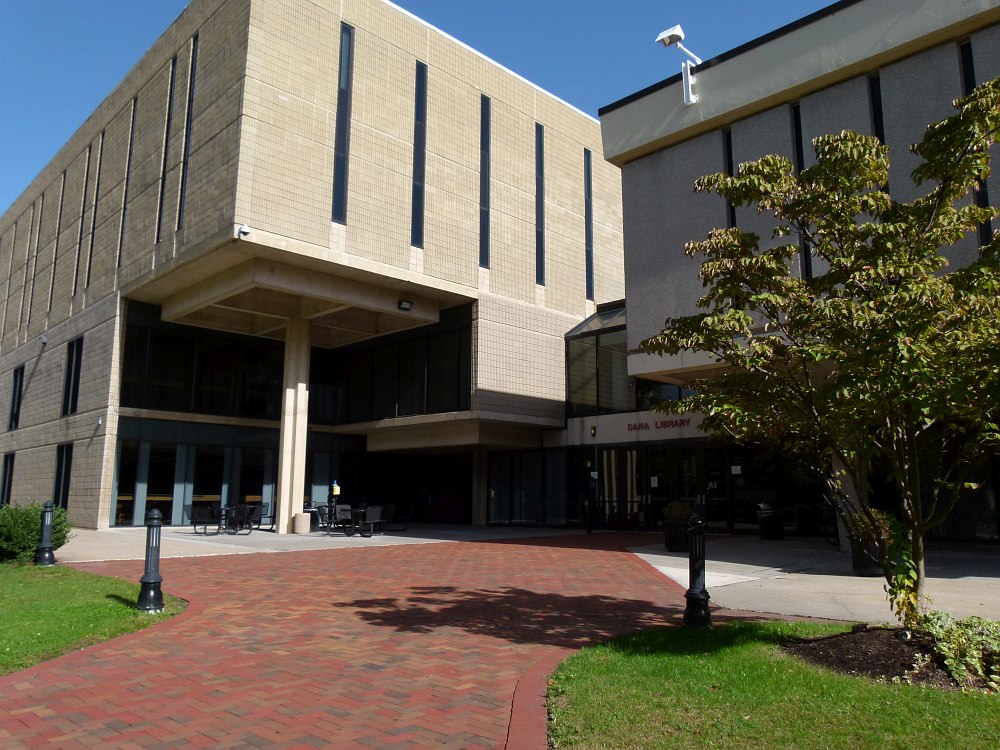 Dana Library, Rutgers University, Newark, NJ (photo © Cyril Moshkow)