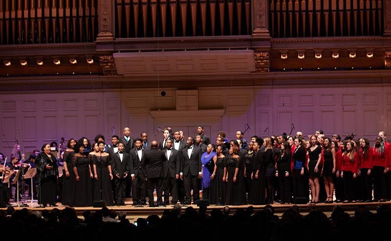 Boston Symphony Hall, 2016 (photo © Dave Green) Марина Виноградова шестая справа в первом ряду