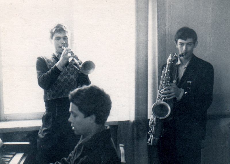 Первые шаги в джазе. А.Банных и Валерий Кацнельсон. Воронеж, 1963. Фото © Валерий Кацнельсон