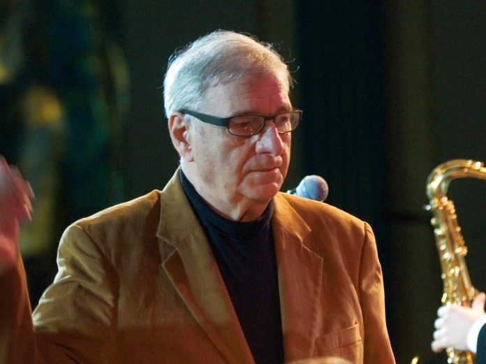 On the photo by Pavel Korbout: George Garanian conducts his Melodia Big Band in Moscow on October 22, 2009